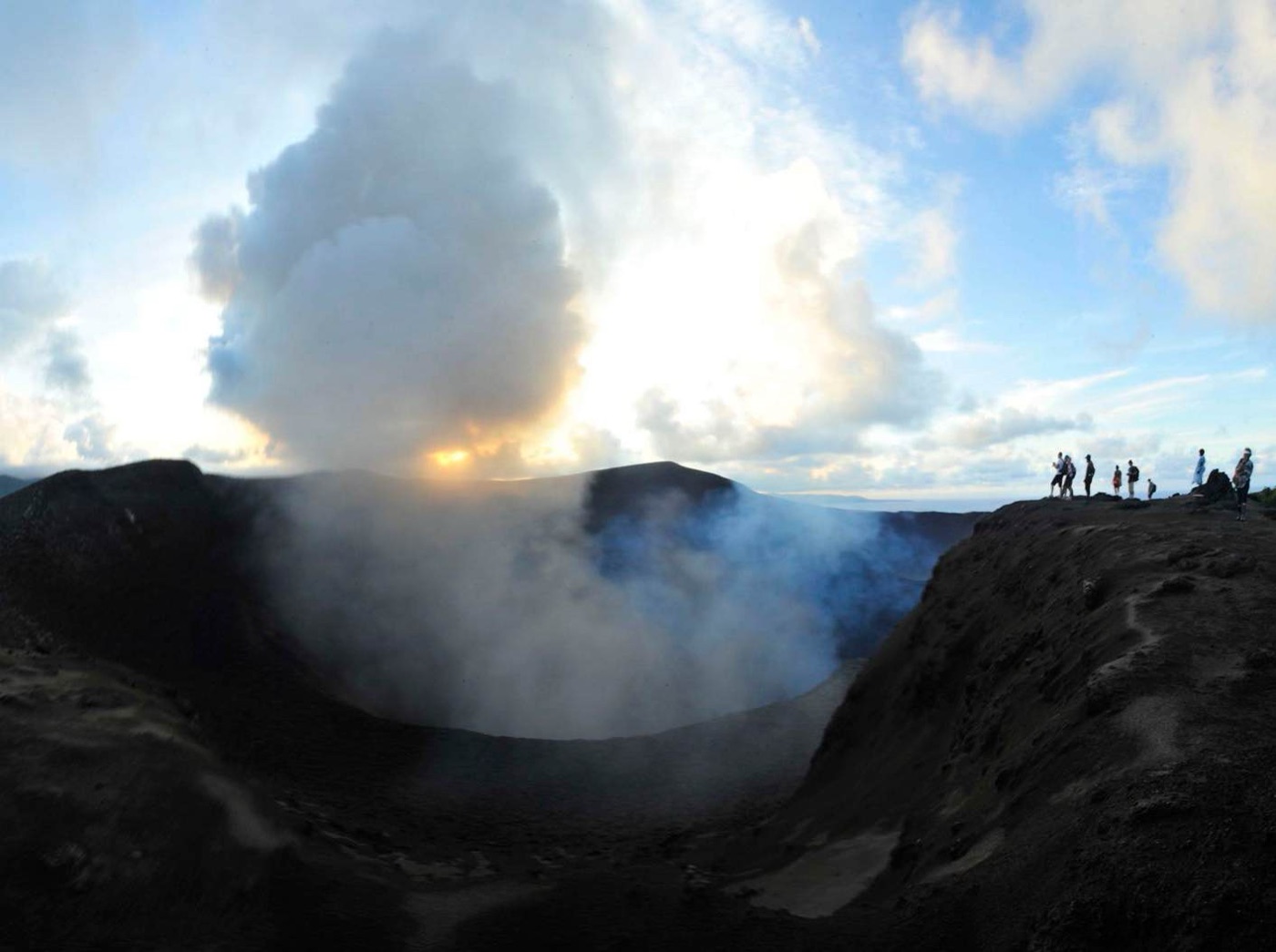 Yasur crater rim